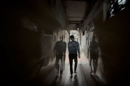 Quán xôi nằm sâu trong ngõ nhỏ Hà Nội, khách nườm nượp, bán hơn 2 tiếng hết veo YwAAAAAAQABAAACAUwAOw==