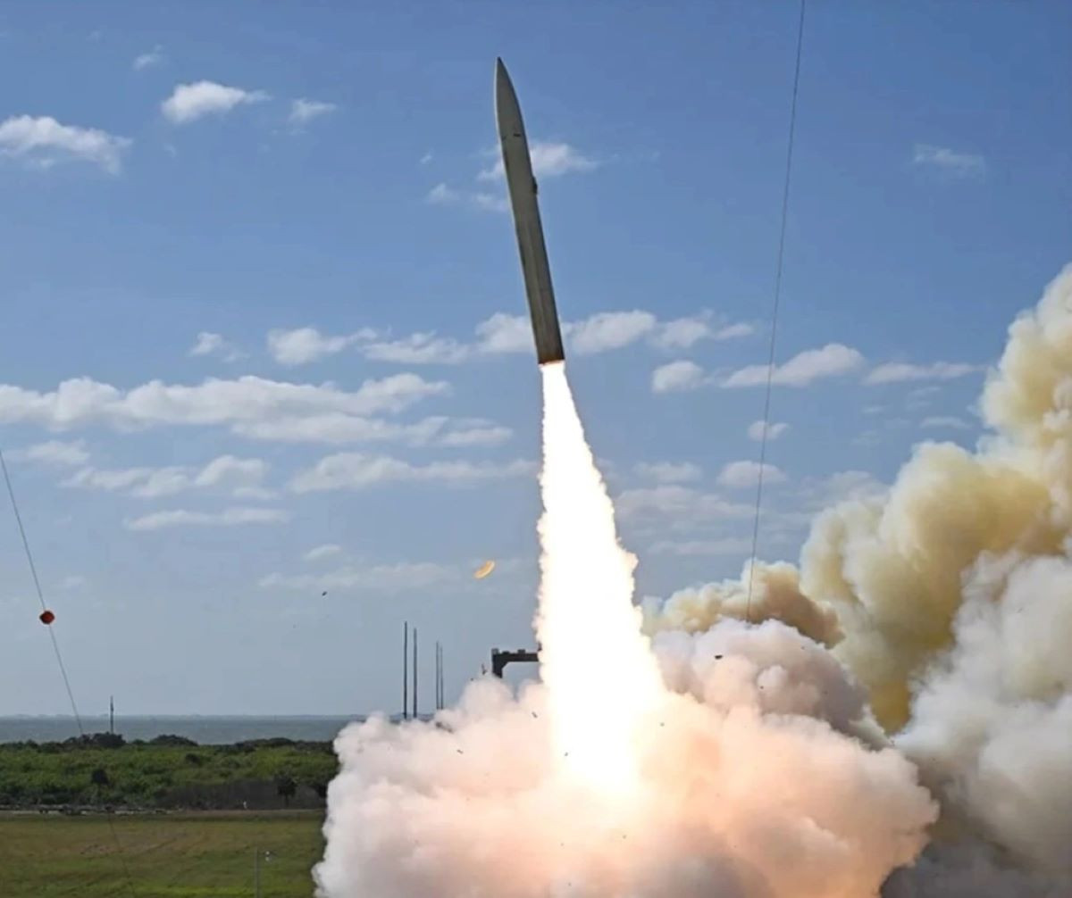 Tên lửa Dark Eagle 5.jpg