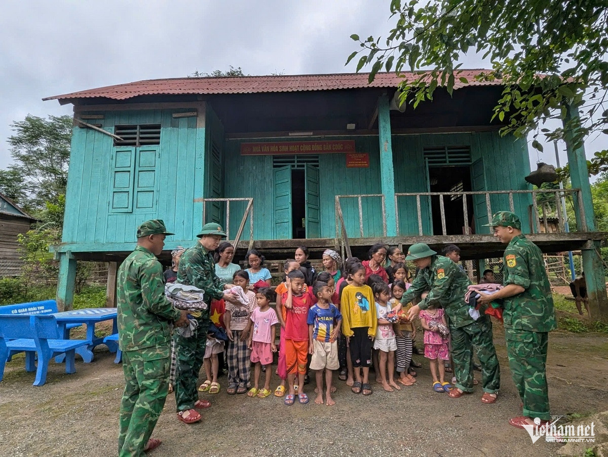 W-biên phòng ảnh 1.jpg