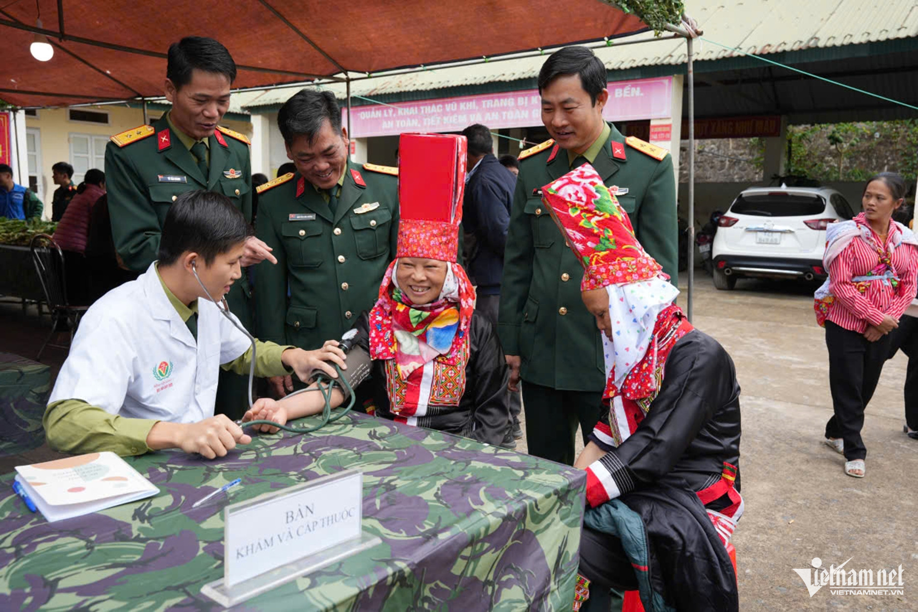 W-Gian hàng O đồng 2.jpg