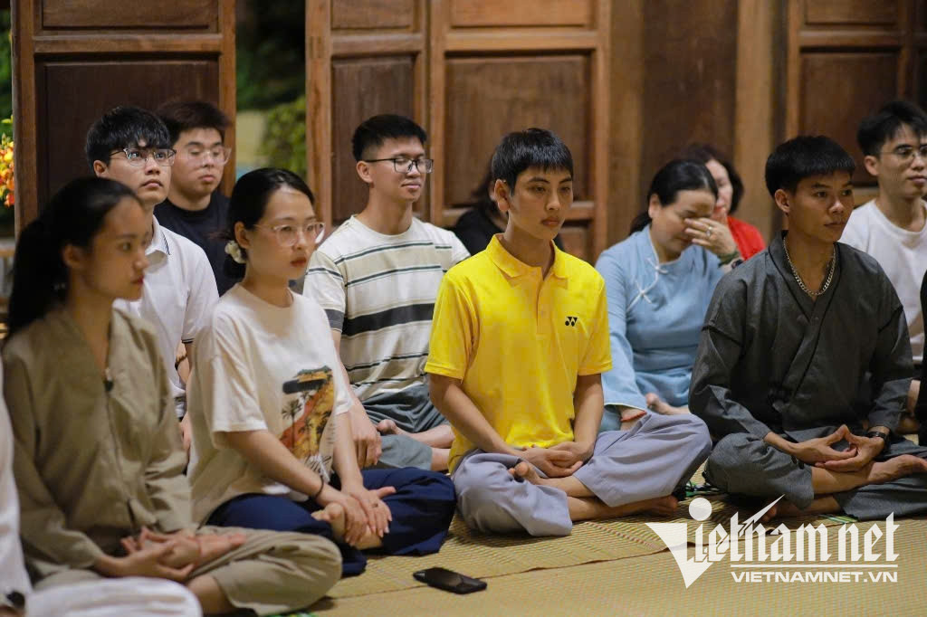 W-Thiền không giúp con người trốn chạy hiện thực, mà giúp chúng ta đối diện với chính mình một cách tỉnh táo.jpg