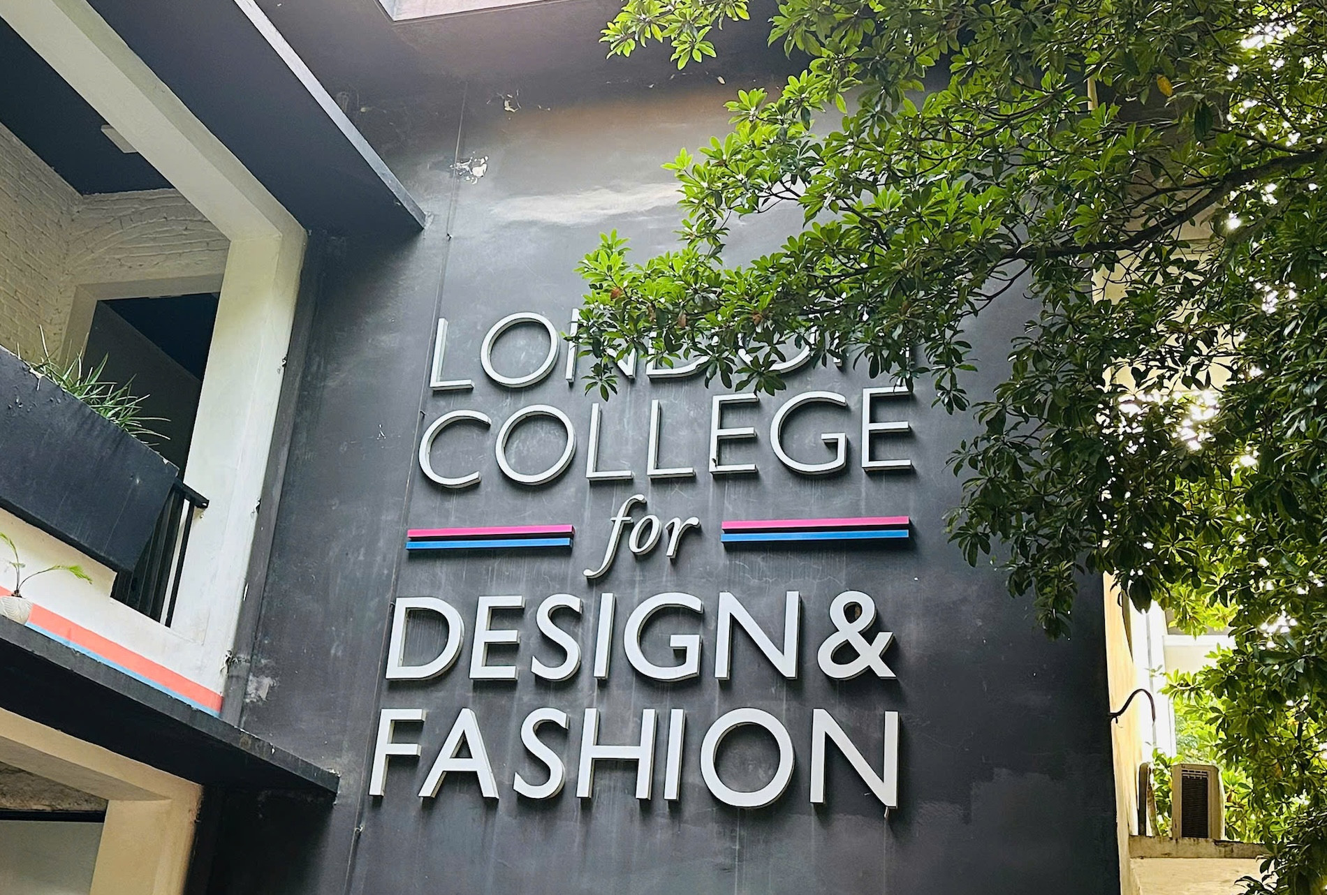 Vụ bằng quốc tế không được công nhận: Cao đẳng nghề lại quảng cáo là 'học viện'