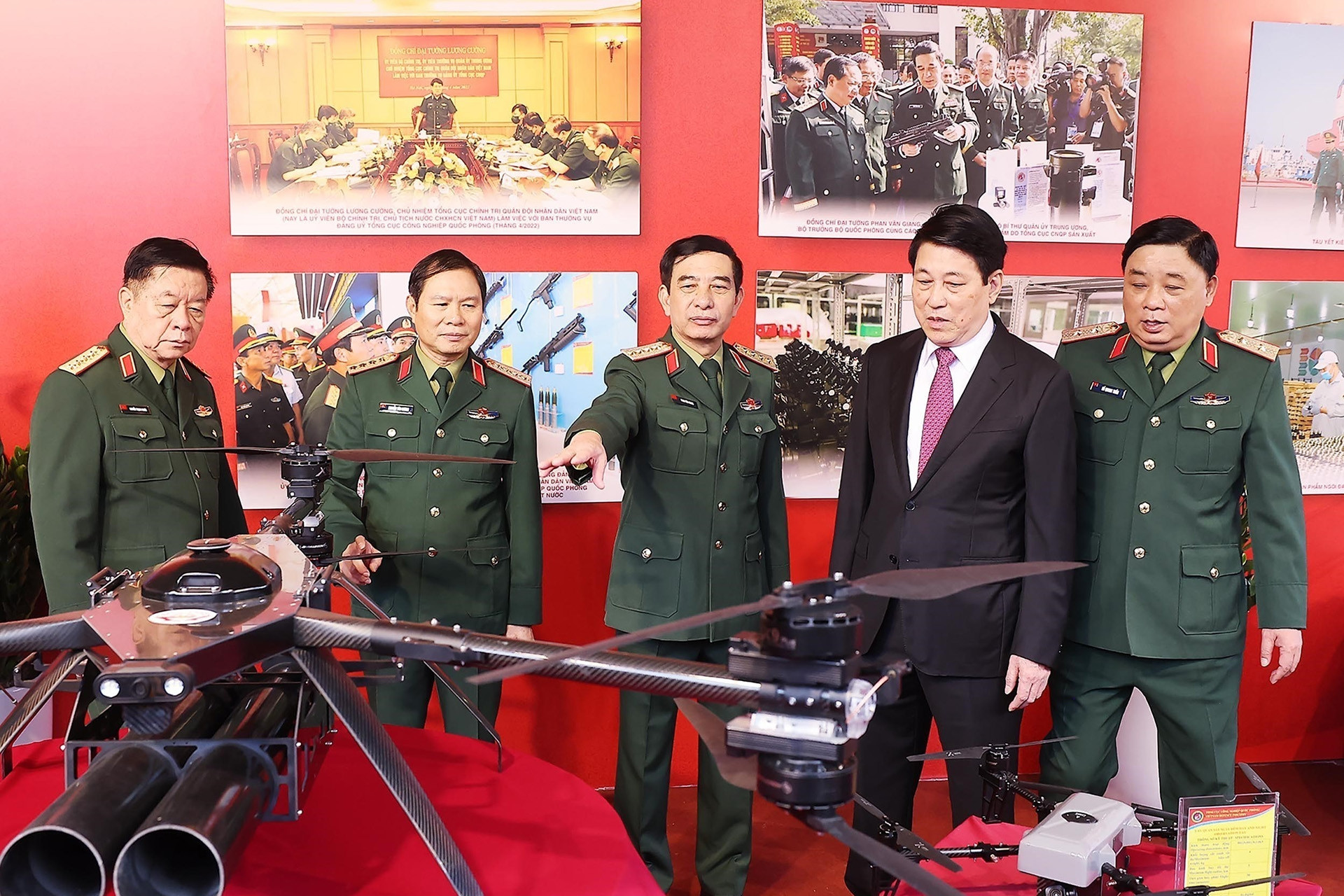 Chủ tịch nước yêu cầu triển khai cụ thể các giải pháp xây dựng nền quốc phòng toàn dân vững mạnh