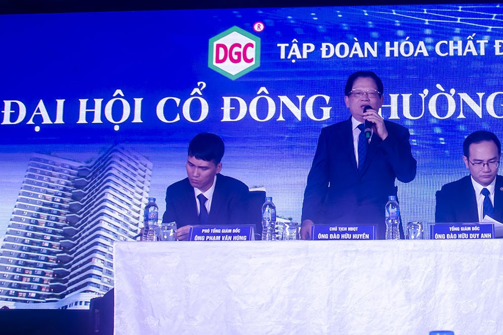 Cổ phiếu Hóa chất Đức Giang giảm sàn phiên thứ hai, điều gì đang xảy ra?