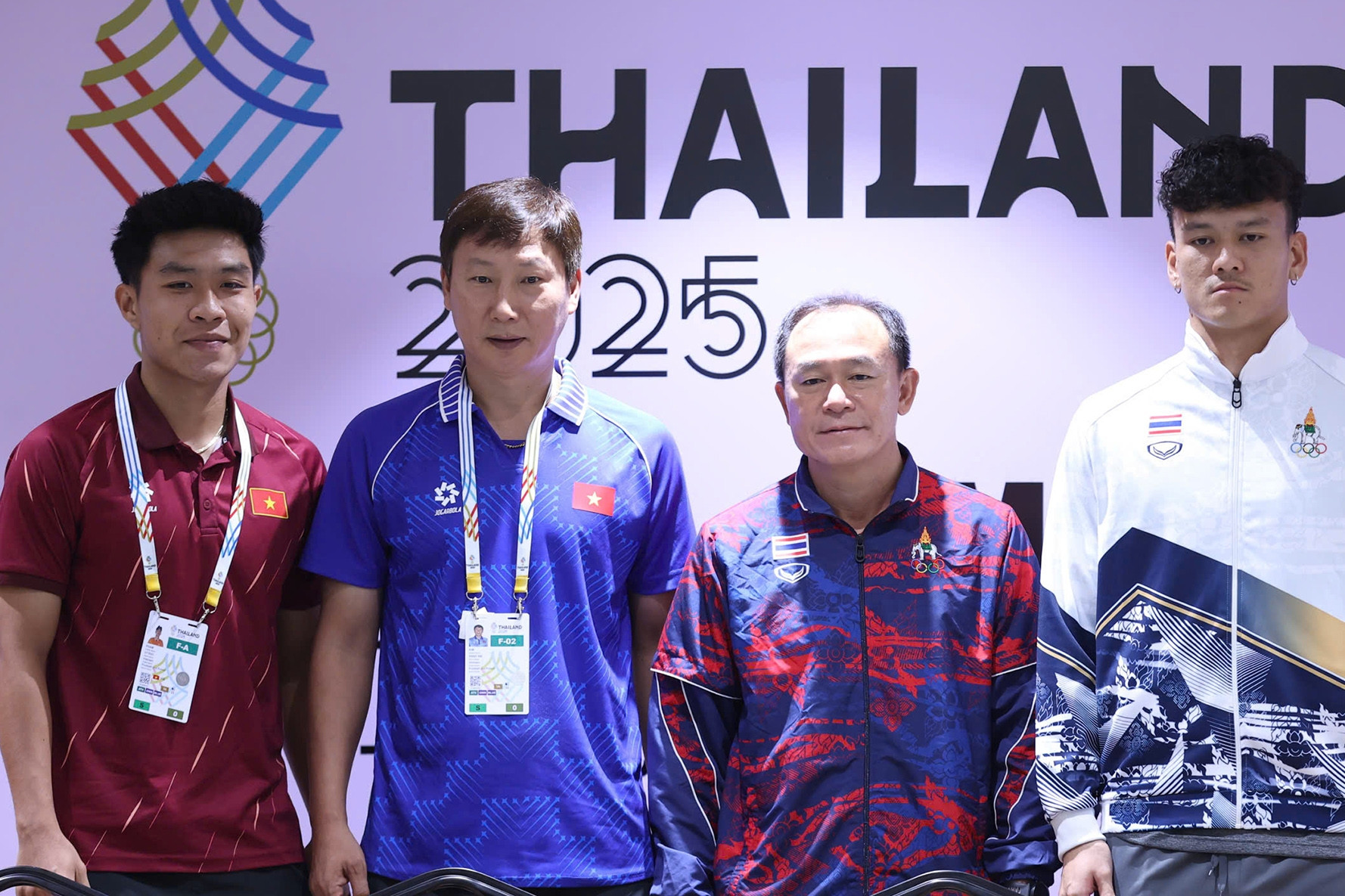 HLV Thái Lan lo ngại Đình Bắc, tuyên bố thắng U22 Việt Nam