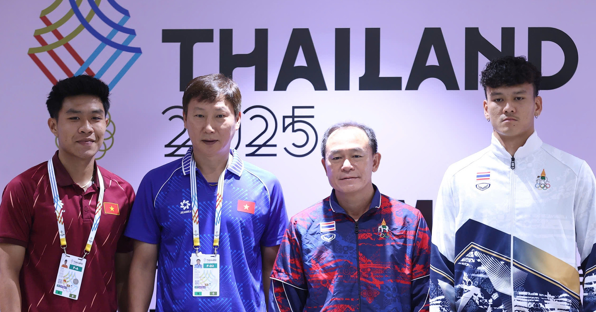 HLV Thái Lan lo ngại Đình Bắc, tuyên bố thắng U22 Việt Nam