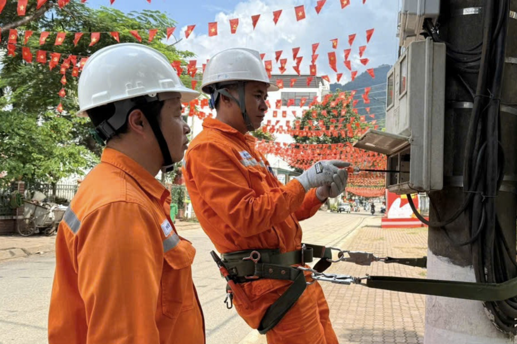 Người dân sắp được quyền chọn nơi mua điện, giá điện sẽ theo thỏa thuận