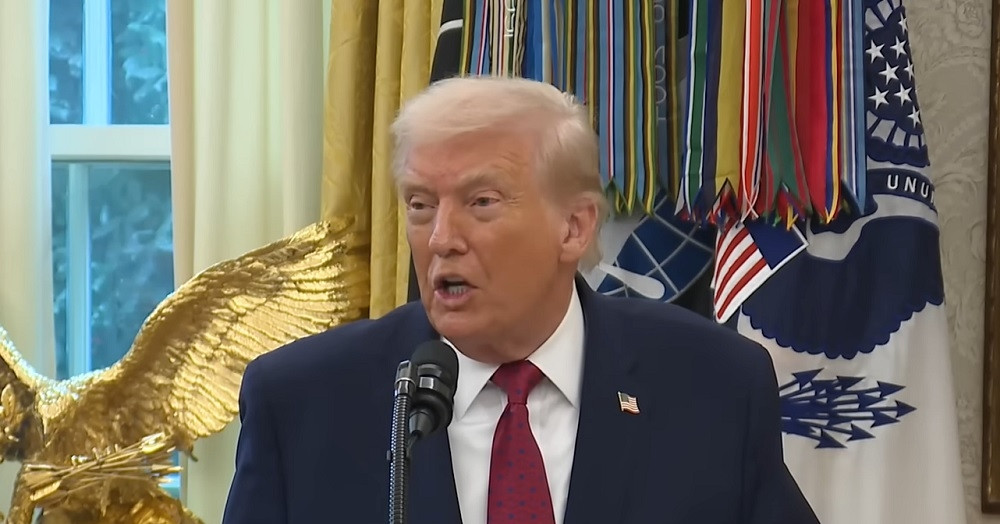 Ông Trump lệnh phong tỏa mọi tàu chở dầu bị trừng phạt ra, vào Venezuela