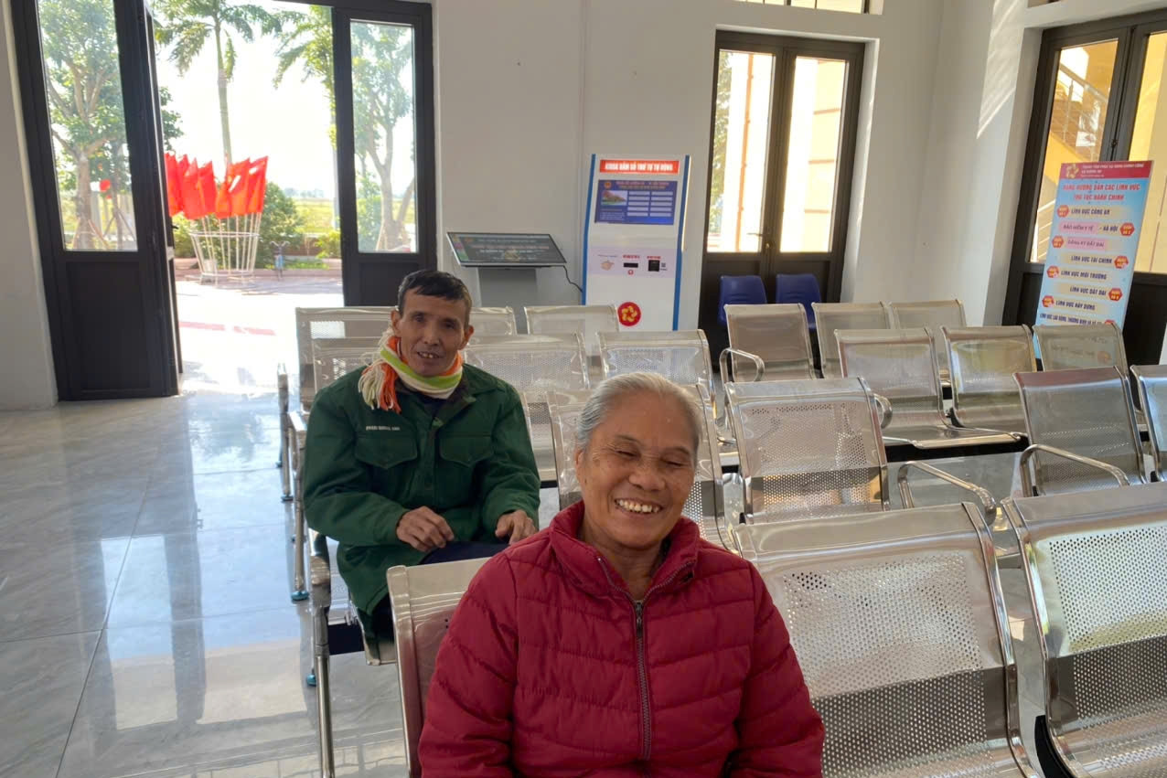 Phong trào 'Bình dân học vụ số' bắc cầu cho người dân bước vào kỷ nguyên số