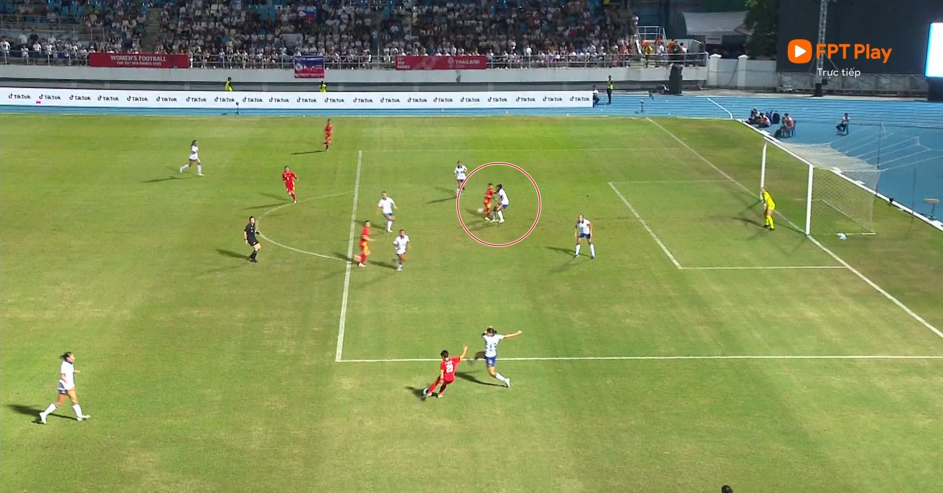 Video trọng tài "cướp trắng" bàn thắng đẹp của ...