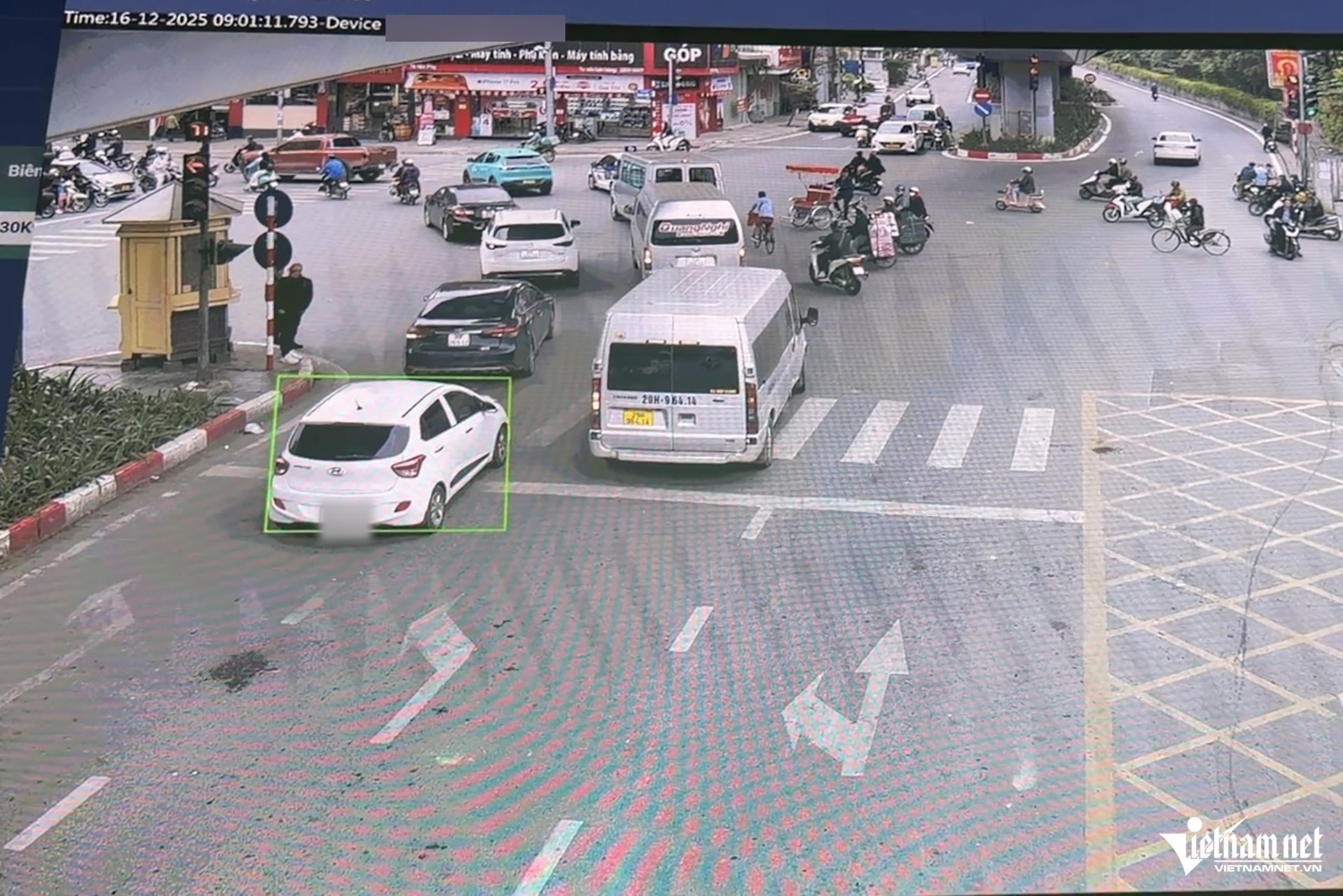 W-camera AI truy vet.jpg