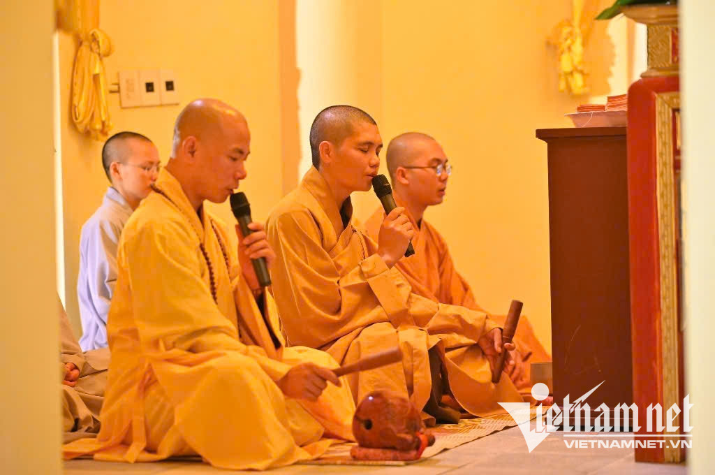 W-Có những con người lặng lẽ giữ gìn và lan tỏa tinh thần từ bi của đạo Phật bằng những hành động giản dị mỗi ngày.jpg