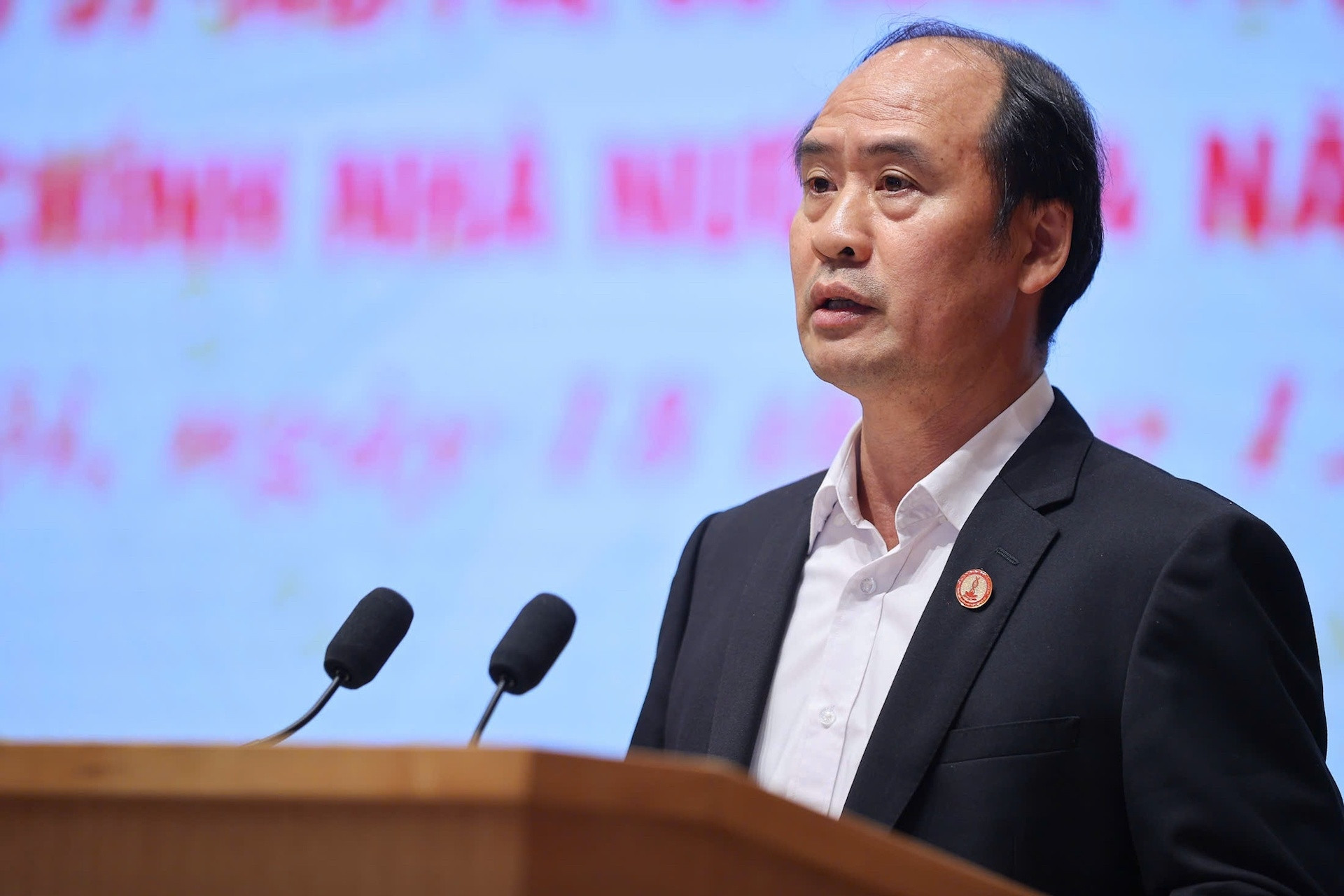  94,6% cán bộ, công chức cấp xã có trình độ phù hợp với vị trí việc làm 