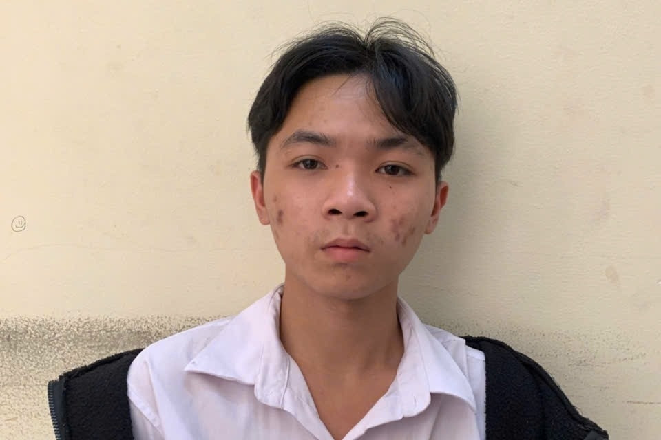  Bắt giữ thanh niên 19 tuổi trốn truy nã tội hiếp dâm bé gái 