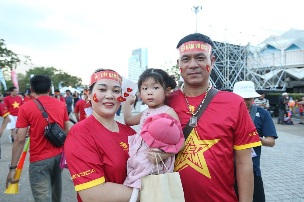 https://vms-files.vietnamnet.vn/vps_images_publish/000001/000003/2025/12/18/cdv-viet-nam-5-2699.jpg