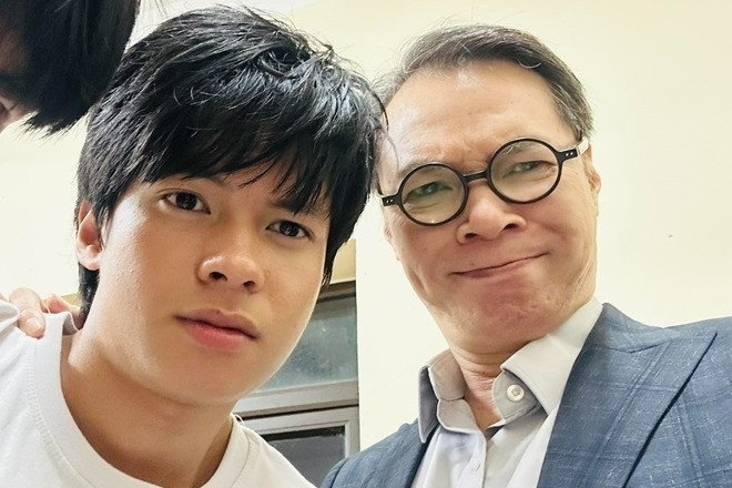 Con trai giống NSND Trần Lực như đúc, đóng vai chính đầu tay với bố ở tuổi 17
