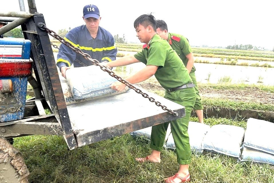 Công an Đắk Lắk tăng quân số xây 200 nhà để dân đón Tết