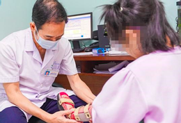 11 nhóm người được BHYT thanh toán 100% chi phí khám chữa bệnh Đề xuất thêm loại hình BHYT mới, giảm gánh nặng chi phí cho người bệnh