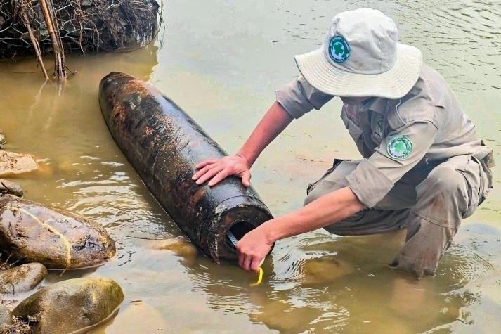 Phát hiện quả bom nặng 227kg chứa đầy thuốc nổ gần chợ ở thành phố Huế