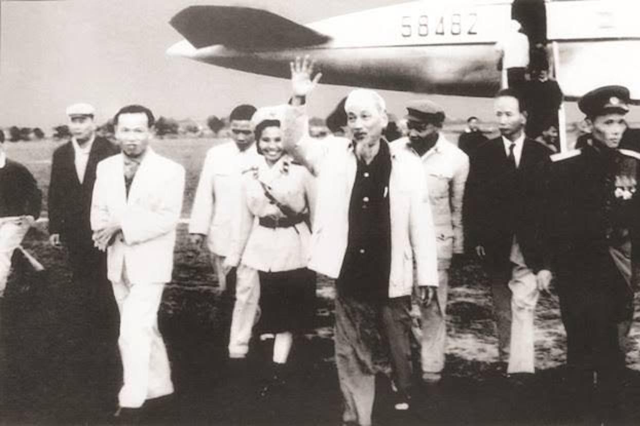 Từ 'sân bay 2 ngày' đến siêu cảng hàng không 16 tỷ USD