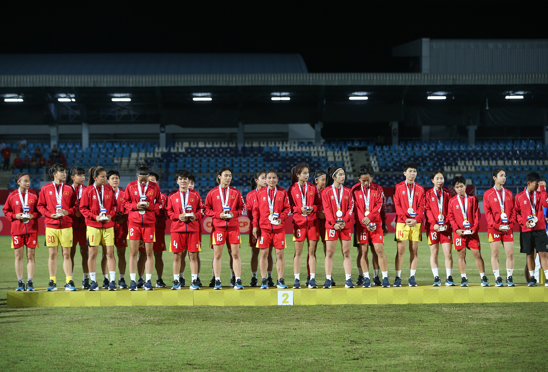 tuyen nu viet nam 11.JPG