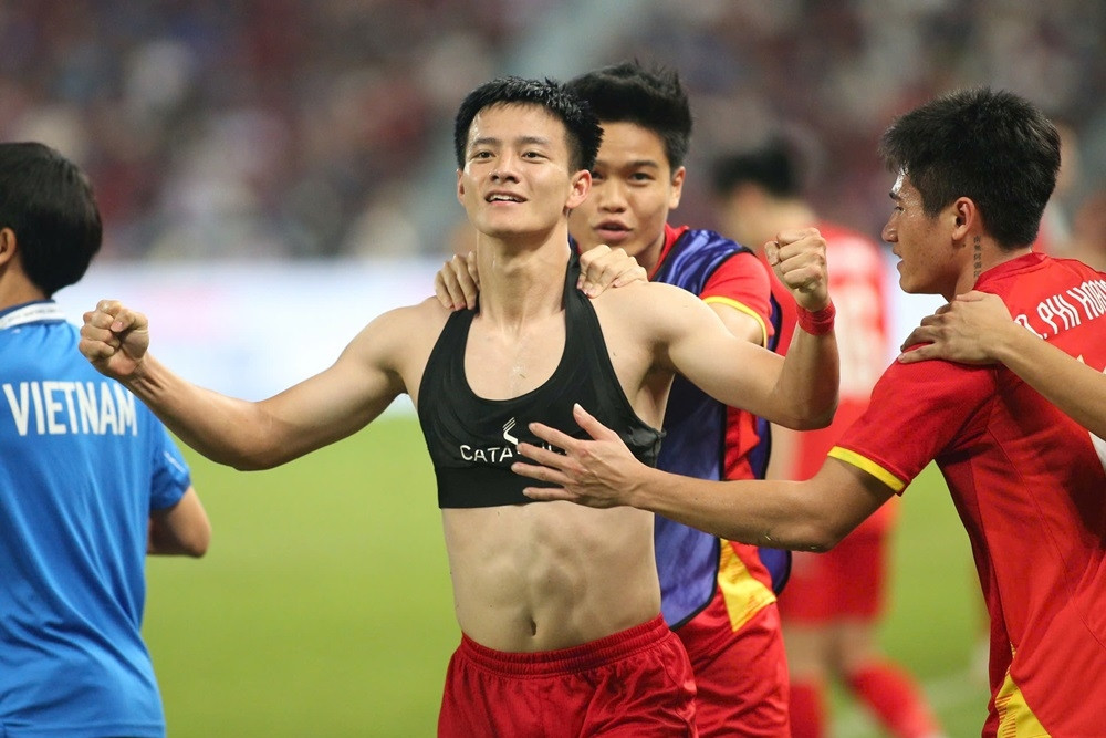 Video bóng đá U22 Việt Nam 3-2 U22 Thái Lan: Tấm HCV SEA Games đầy cảm xúc