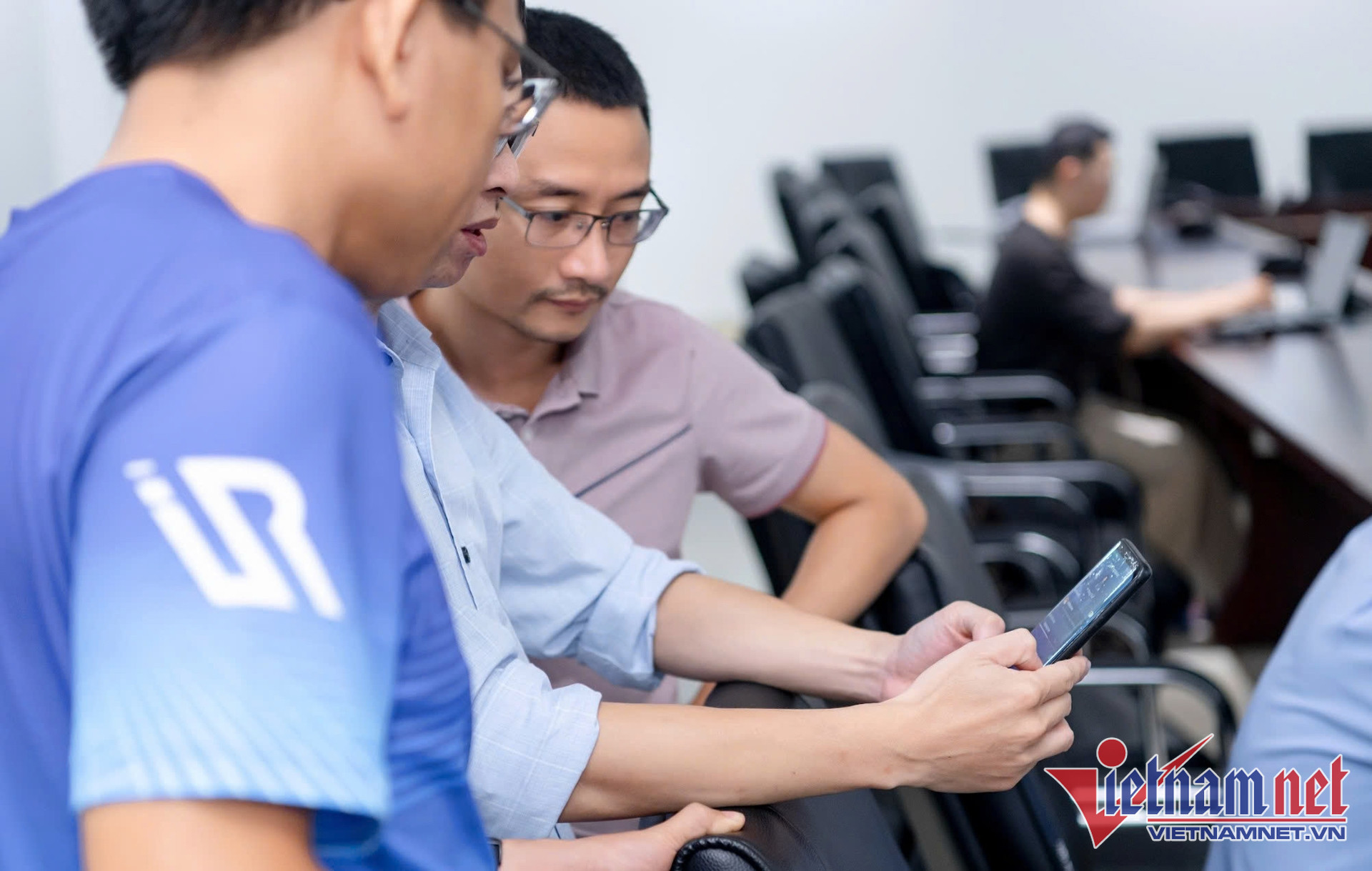 W-du an bao ve tre em tren mang 1.jpg