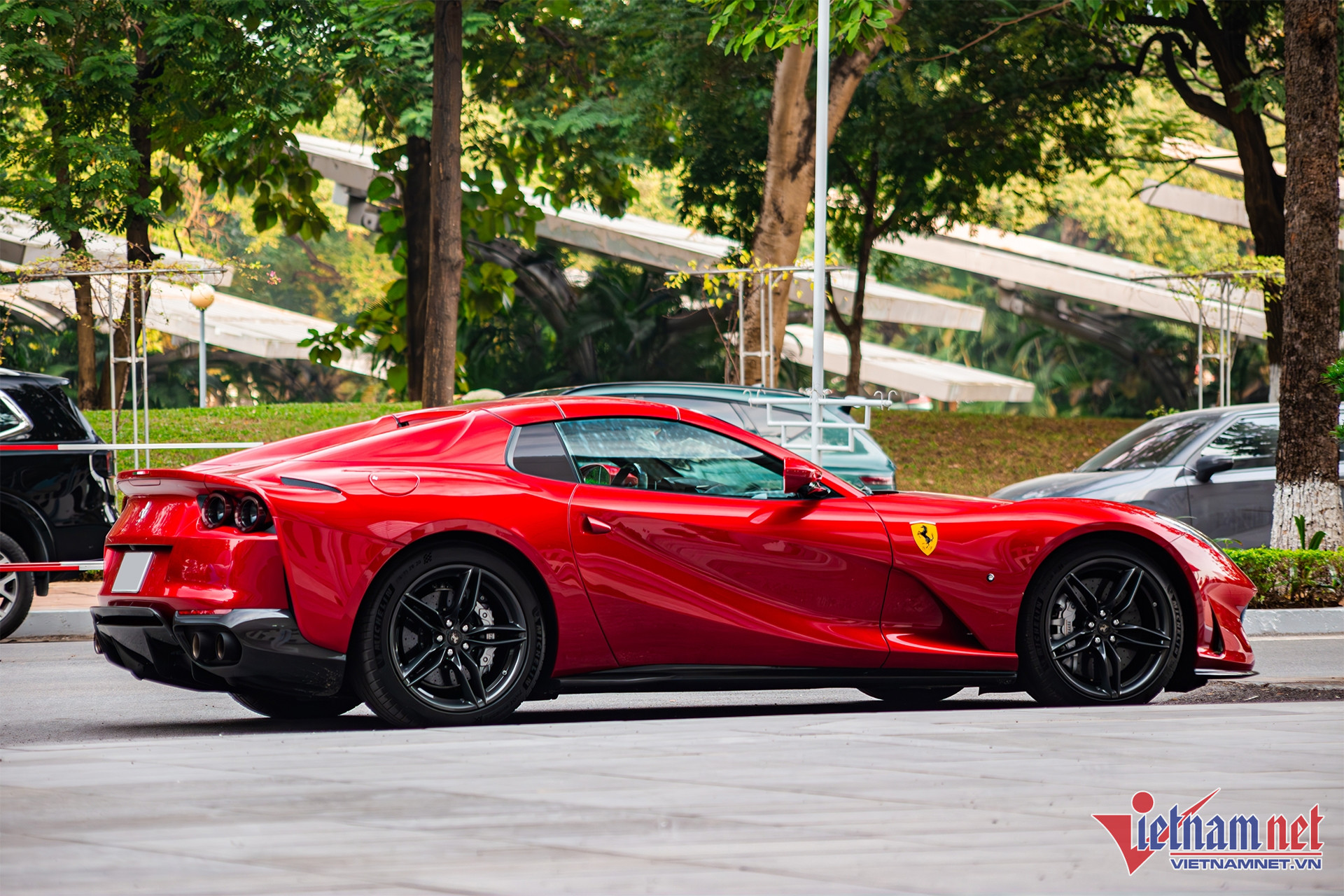 W-sieu xe cuoi 4.jpg