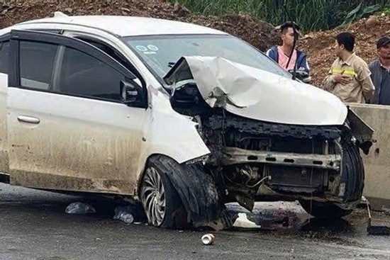 Bản tin chiều 19/12: Cả gia đình gặp nạn trên cao tốc, bé 9 tháng tuổi tử vong