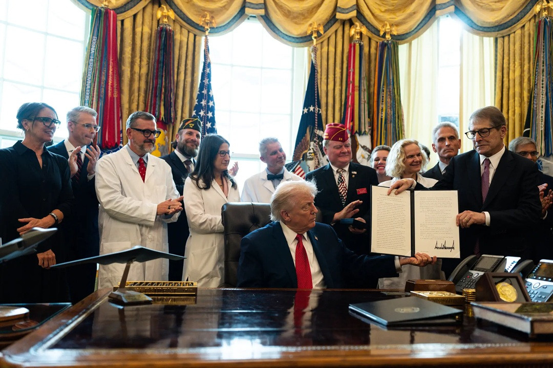 18trump news header update 4pm wqlt superJumbo.jpg