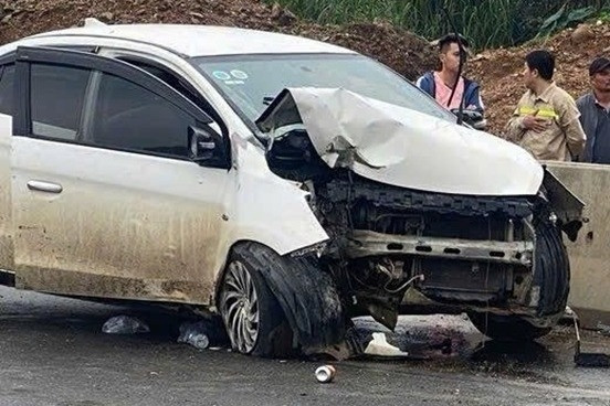 Cả gia đình gặp nạn trên cao tốc La Sơn - Túy Loan, bé 9 tháng tuổi tử vong