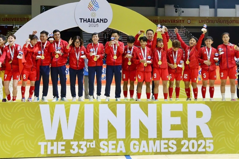 Đại thắng 5-0, futsal nữ Việt Nam đoạt tấm HCV SEA Games lịch sử