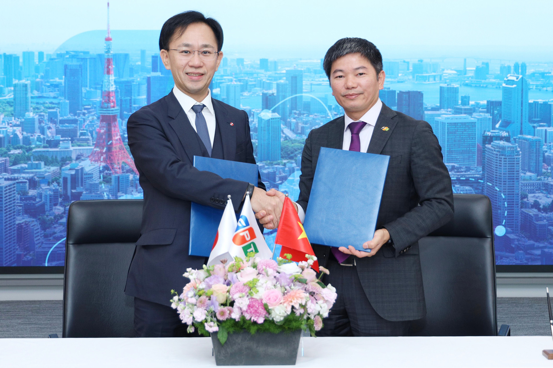 hop tac quoc te linh vuc cong nghe so.jpg