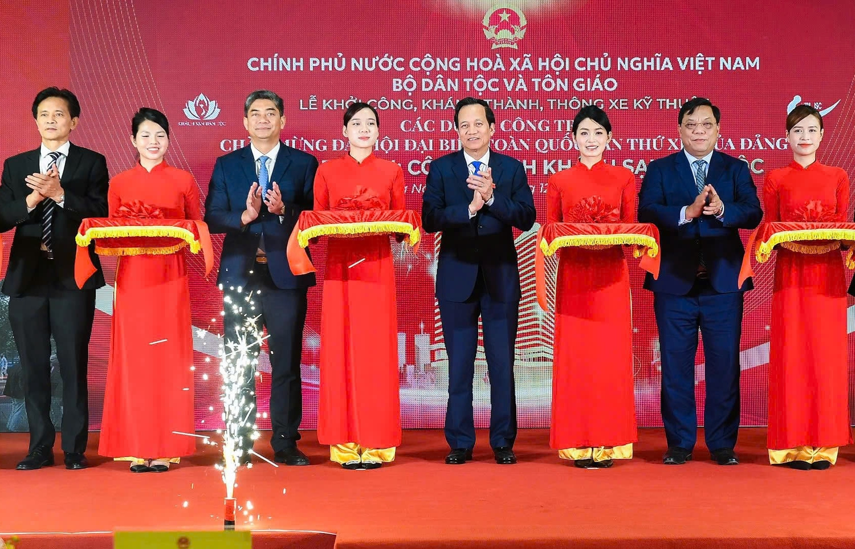 Khánh thành Khách sạn Dân tộc: Công trình mang ý nghĩa sâu sắc với đồng bào dân tộc, tôn giáo