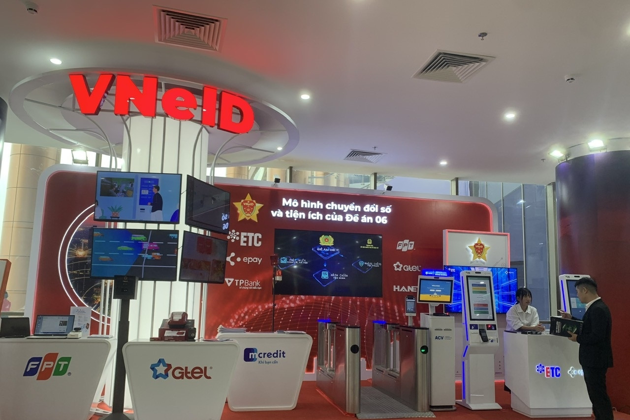 Loạt tài khoản có nguy cơ bị 'đóng băng' giao dịch online từ 2026