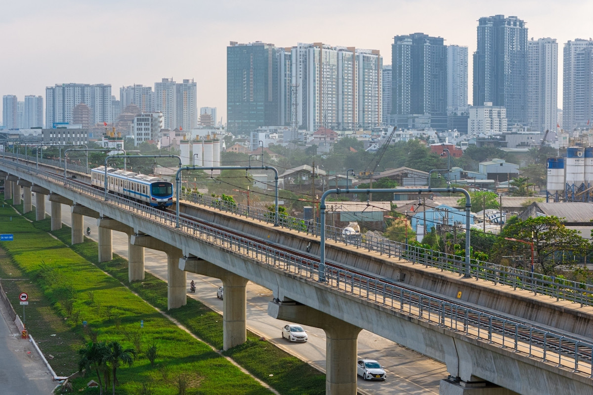 Metro số 1 chạy, giá căn hộ dọc tuyến leo thang