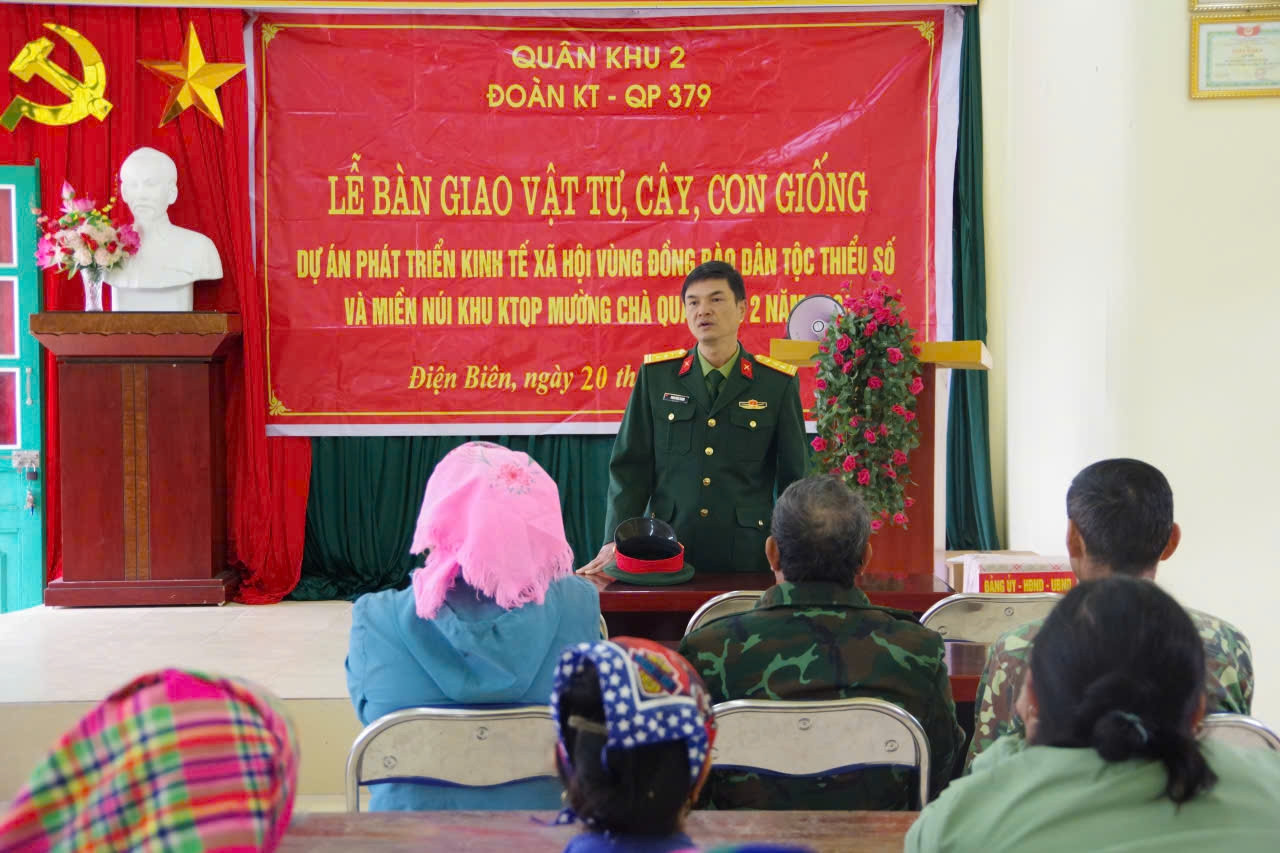 Nông Hồng ảnh 1.jpg