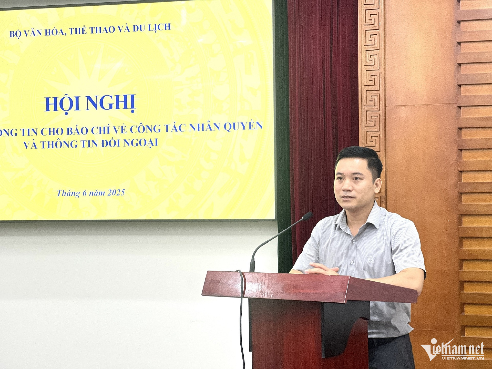 Ong Loc Bo Tu phap.jpg