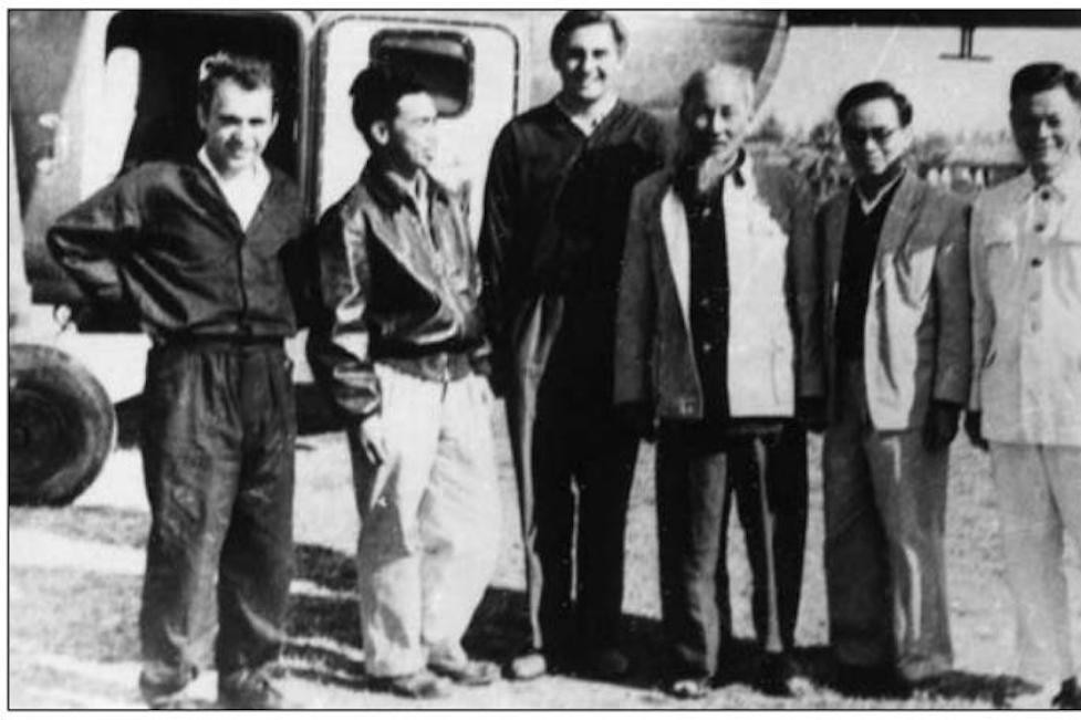 Sân bay quốc tế đầu tiên của Việt Nam là sân bay nào?