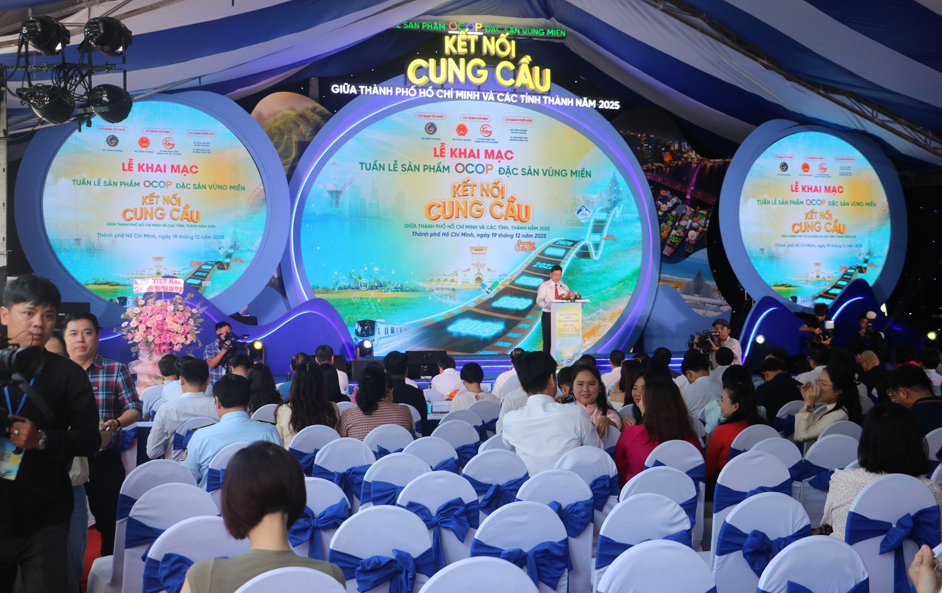 TPHCM ‘bắt tay’ 24 tỉnh, thành kết nối cung cầu OCOP.JPG