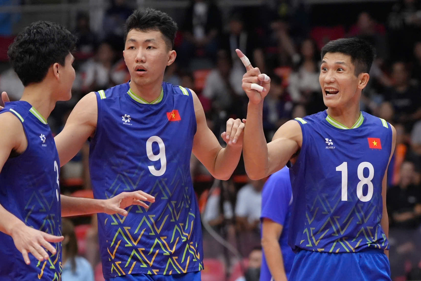 Thua ngược 2-3, bóng chuyền nam Việt Nam tặng HCĐ cho Philippines