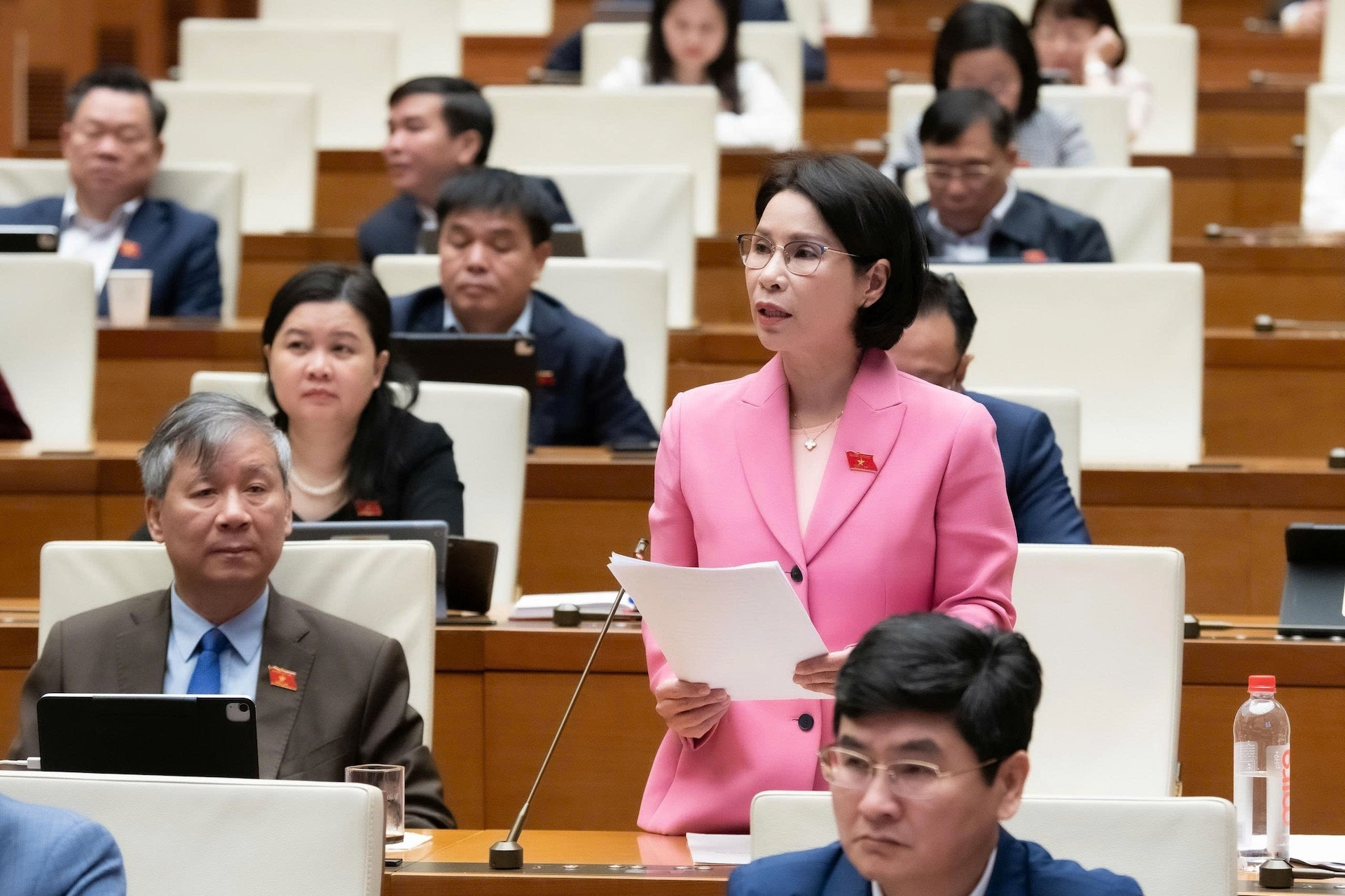 Bác sĩ tư vào bệnh viện công cần được tính thâm niên và xếp lương như bác sĩ công