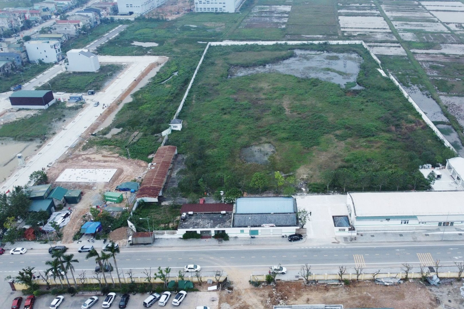 Bệnh viện gần 230 tỷ đồng khởi công rồi bỏ hoang suốt 15 năm