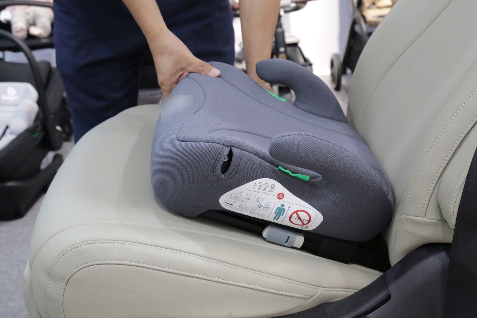 Cục CSGT thông tin về thay đổi quy định liên quan đến ghế trẻ em trên ô tô