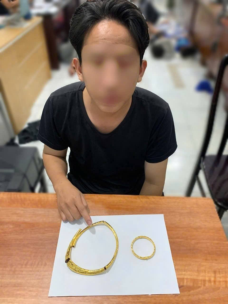 cuop giat tiem vang 3.png