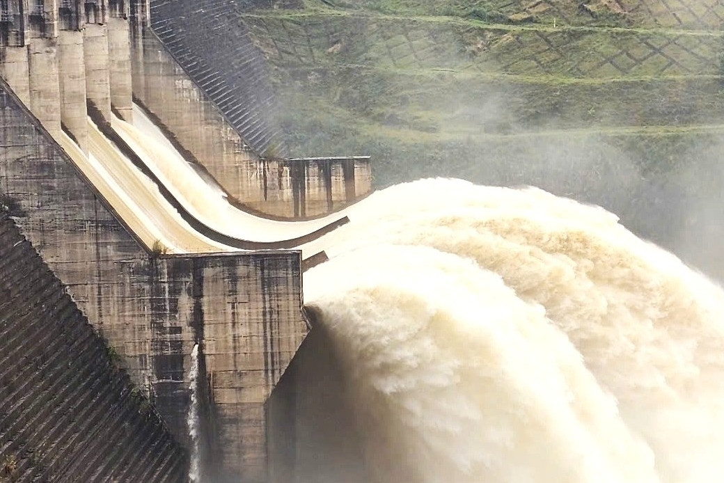 Đà Nẵng lý giải đề xuất thay từ 'xả lũ' bằng 'vận hành điều tiết qua tràn xả sâu'