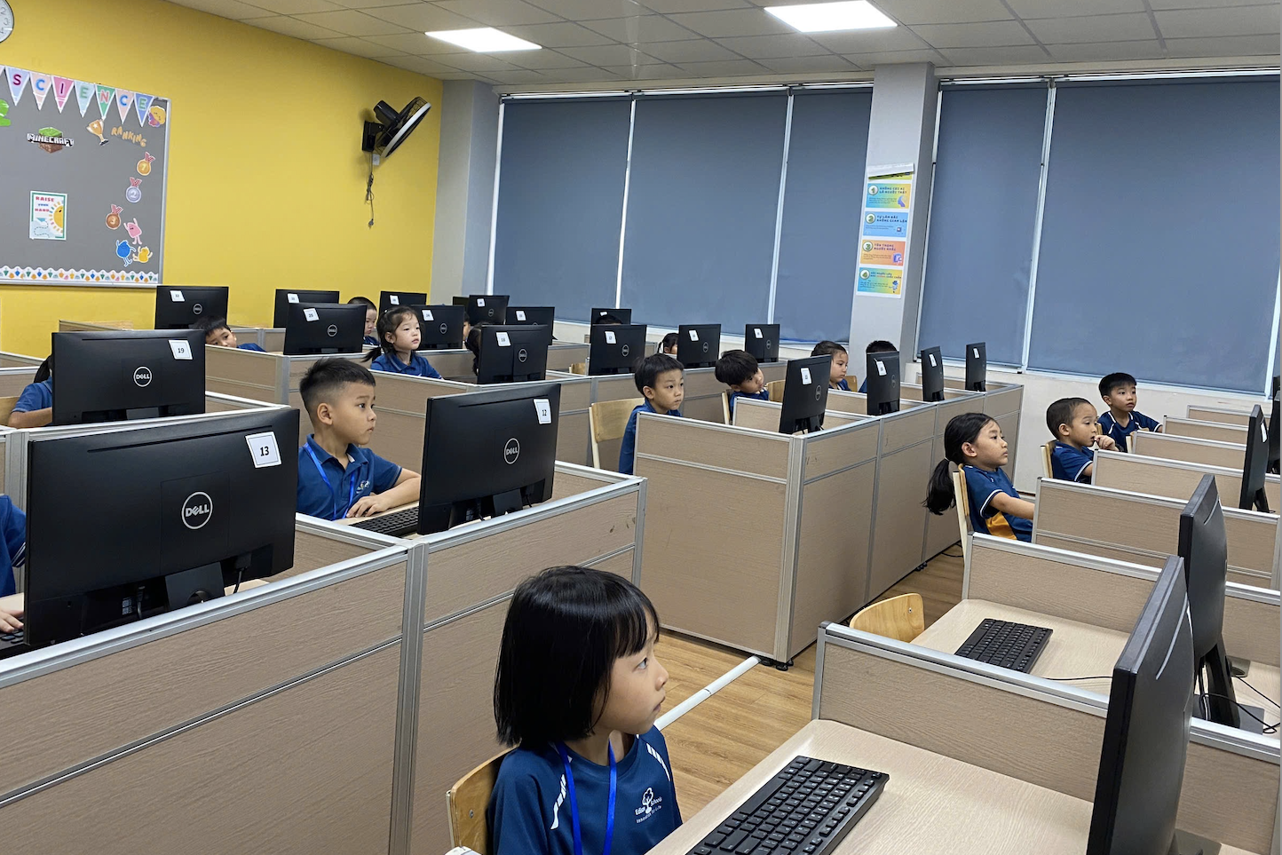 Hà Nội tăng giám sát trường học để ngăn ngừa bạo lực học đường