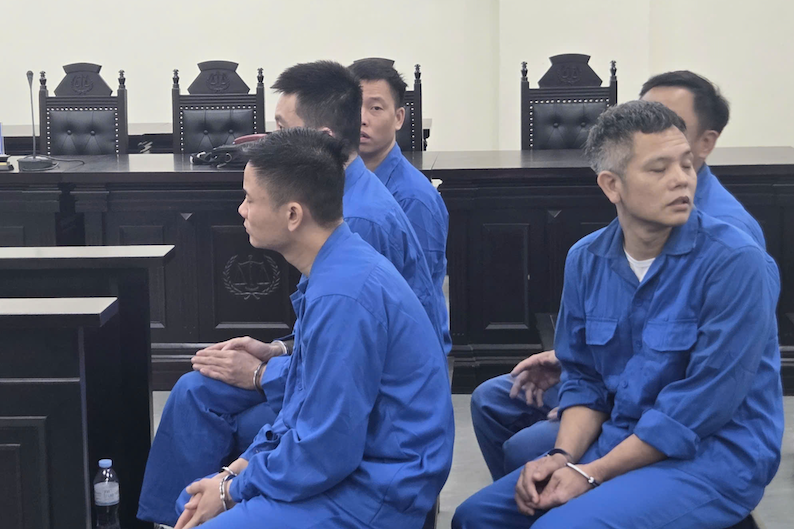 Hà Nội: Xét xử vụ cựu Đội trưởng cảnh sát và cấp dưới nhận hối lộ 300 triệu đồng