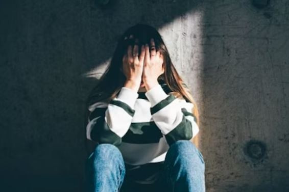 Học sinh lớp 6 tử vong sau khi bị phạt gập bụng 100 lần vì đi học muộn