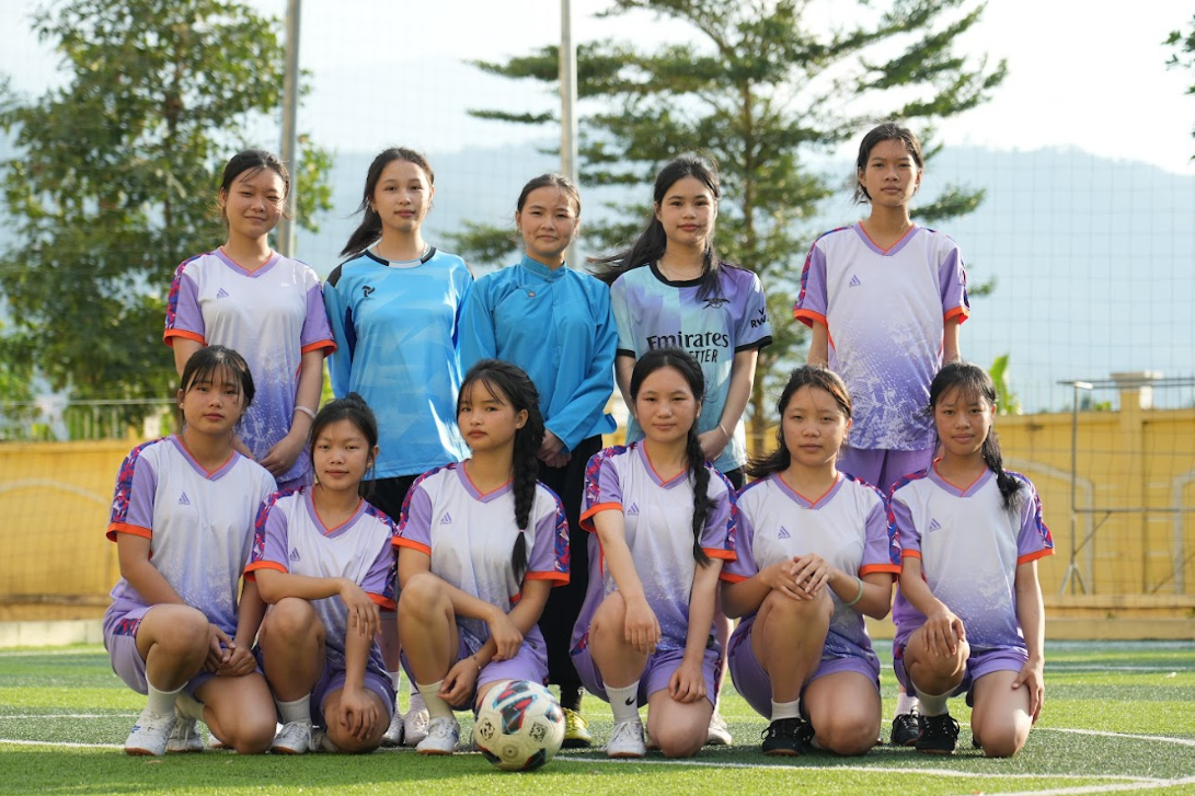 Nơi những người phụ nữ vùng cao tự tin bước ra sân cỏ